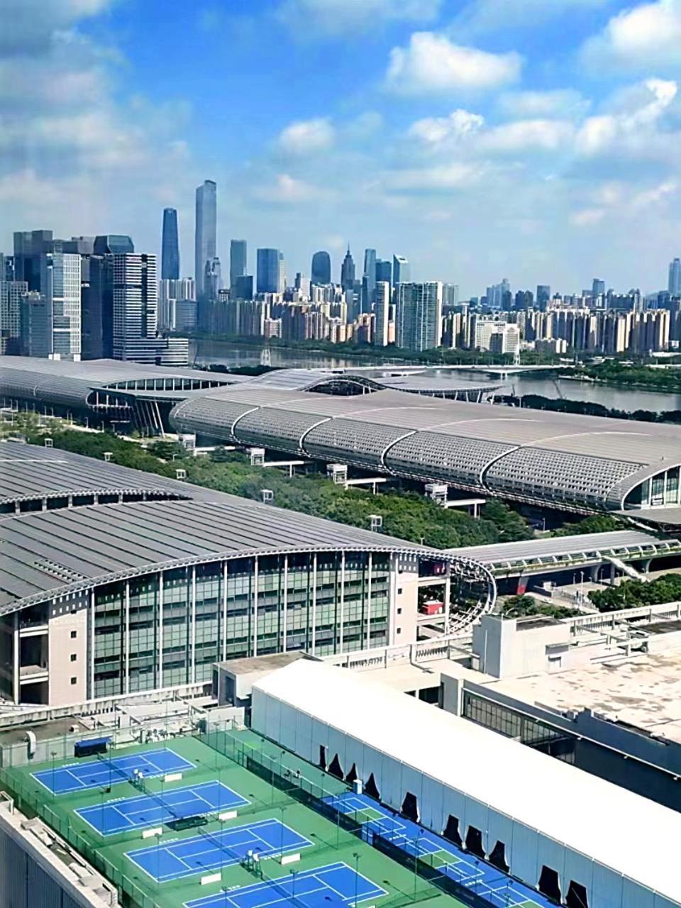 Yicheng Pazhou Poly World Trade Centre Apartment Kanton Exterior foto